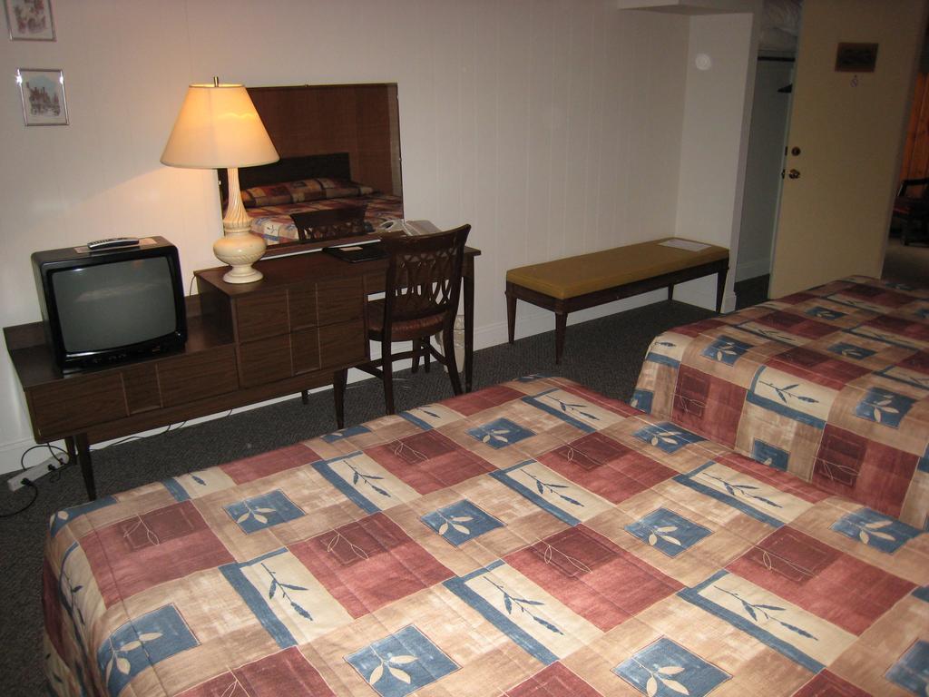 Downtowner Motor Inn Creston Chambre photo