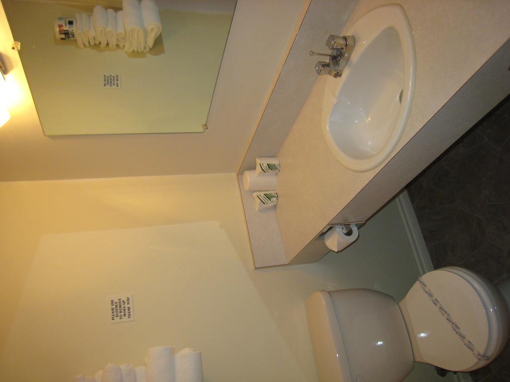 Downtowner Motor Inn Creston Chambre photo