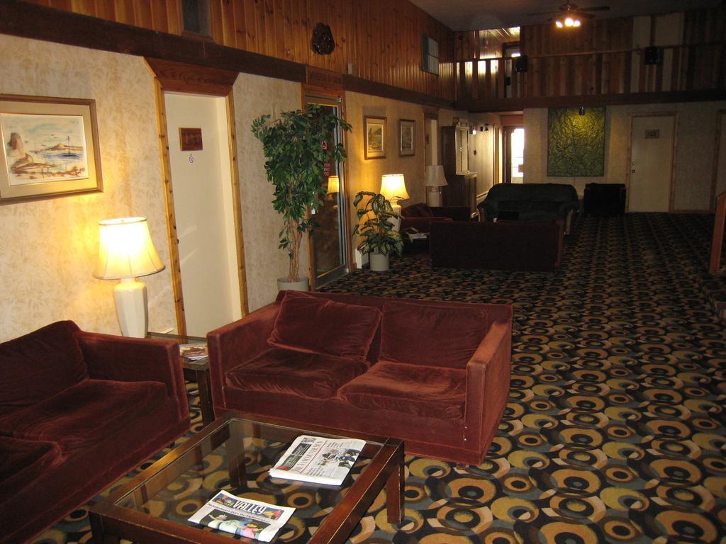 Downtowner Motor Inn Creston Extérieur photo