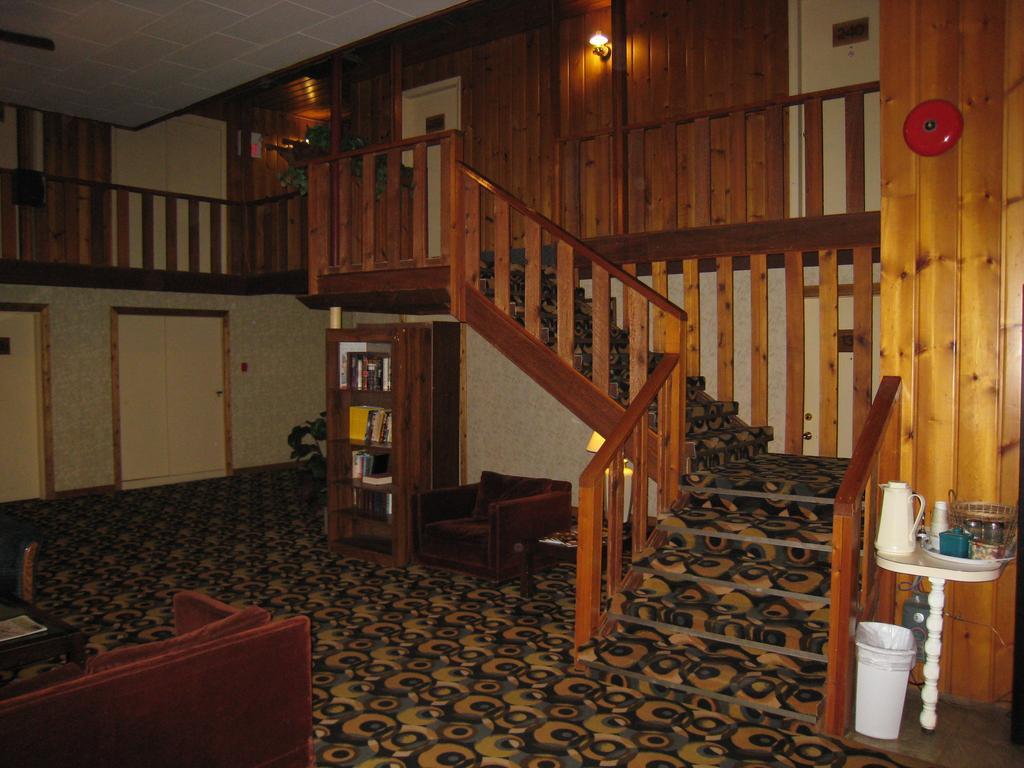 Downtowner Motor Inn Creston Extérieur photo
